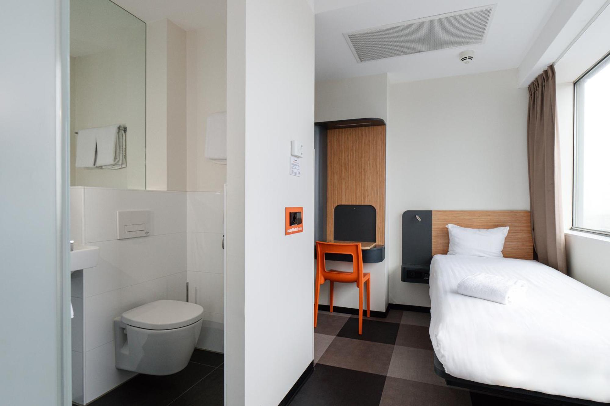 Hotel Easyhotel Amsterdam