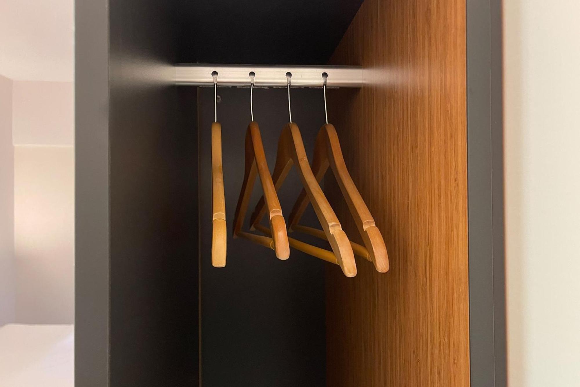 Easyhotel Amsterdam 2*
