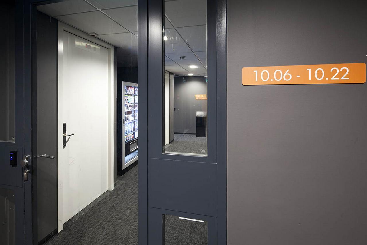 Easyhotel Amsterdam Hotel