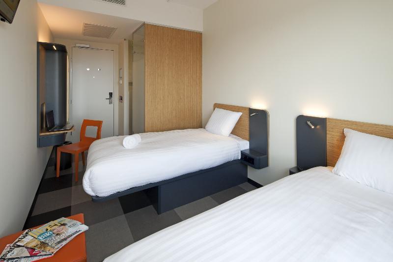 Easyhotel Amsterdam Hotel